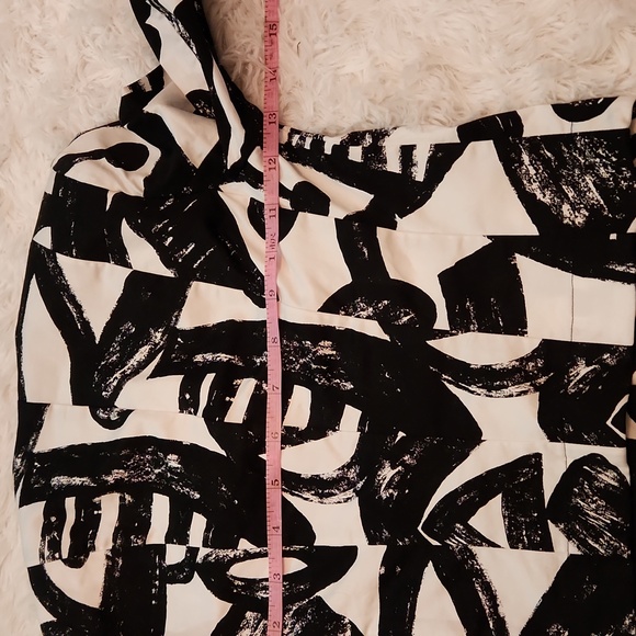 Airfield abstract print black and white cropped blazer size small - Picture 9 of 10